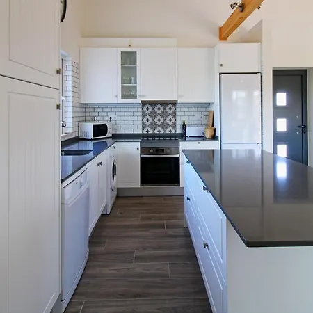 فيلة Semi-detached With Pool In Rural Setting